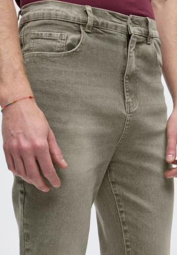 Узкие джинсы