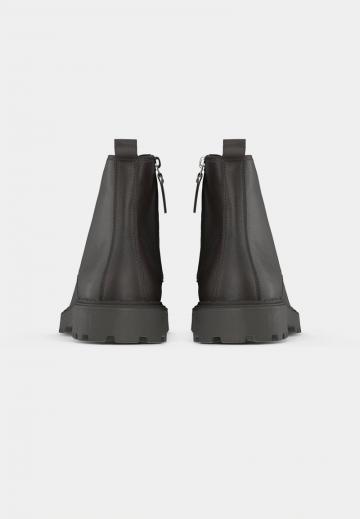 Ботинки на шнуровке