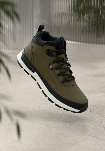 Походные ботинки