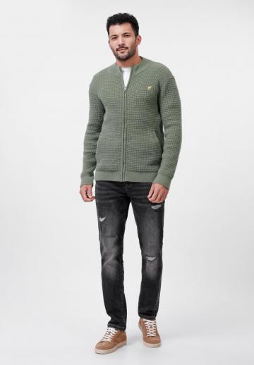 Вязаная кофта