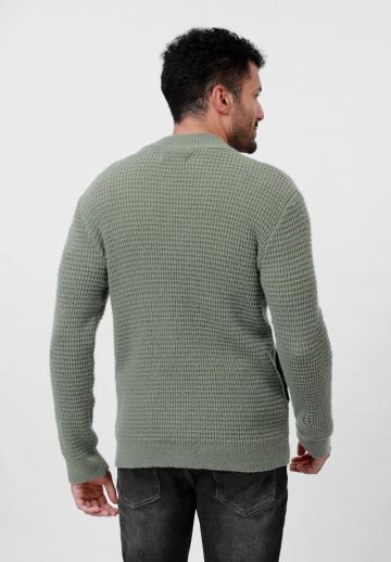 Вязаная кофта