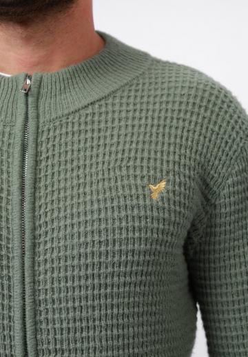 Вязаная кофта