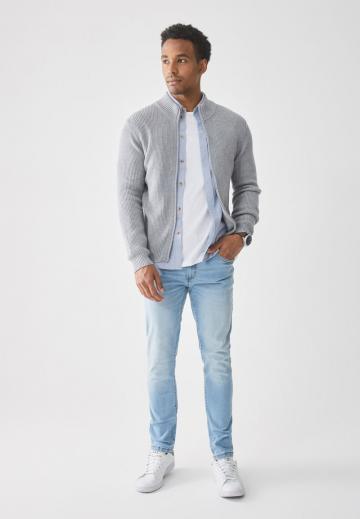 Вязаная кофта