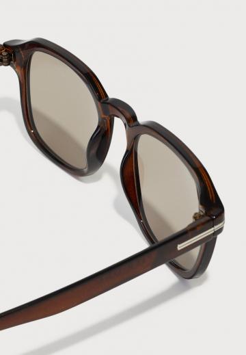 Солнечные очки