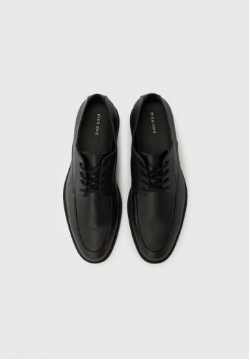 Ботинки на шнуровке