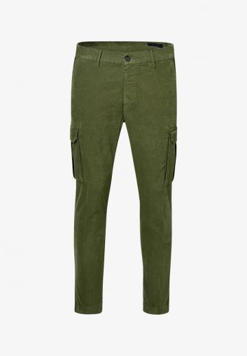 Брюки с накладными карманами