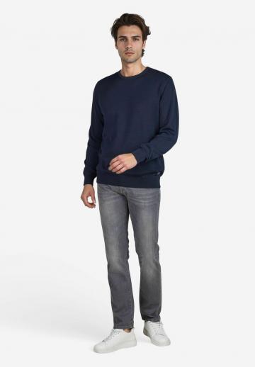 Узкие джинсы