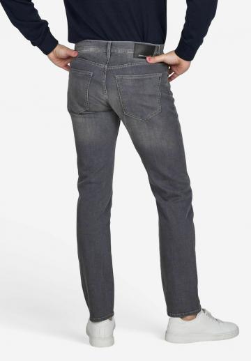 Узкие джинсы