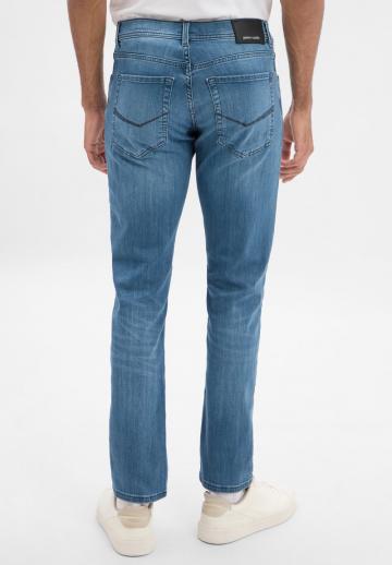 Узкие джинсы