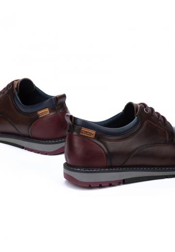 Ботинки на шнуровке