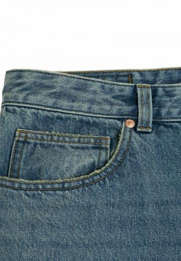 Прямые джинсы