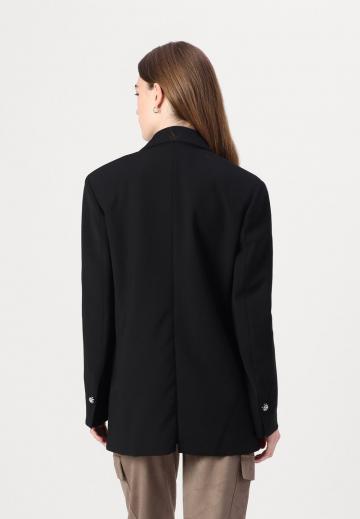 Блейзер с накладными карманами