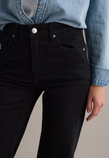 Клешеные брюки