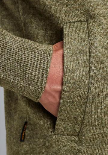 Вязаная кофта