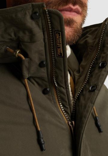 Зимняя куртка