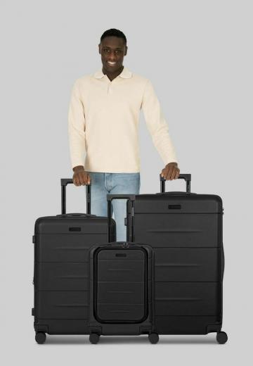 Набор чемоданов