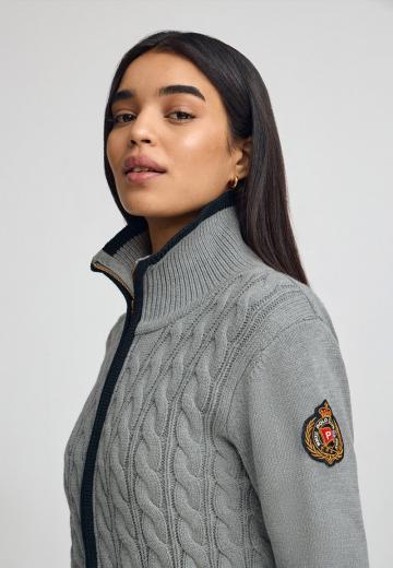 Вязаная кофта