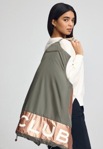 Длинный жилет