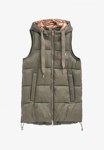 Длинный жилет