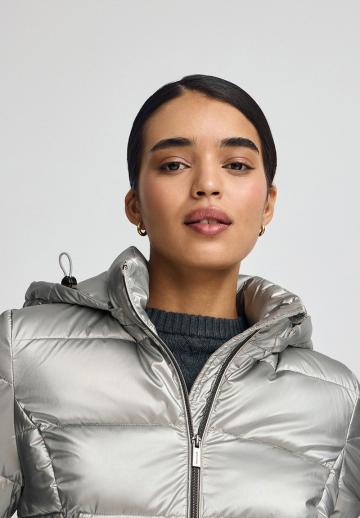 Зимняя куртка