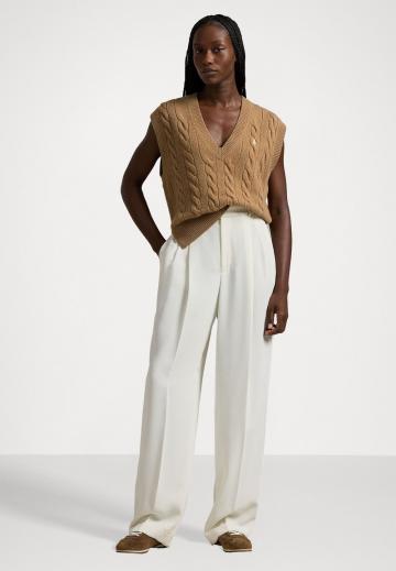 Пуловер без рукавов