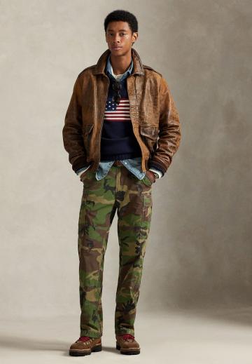 Брюки с накладными карманами