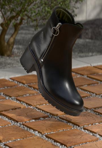 Полусапожки на платформе