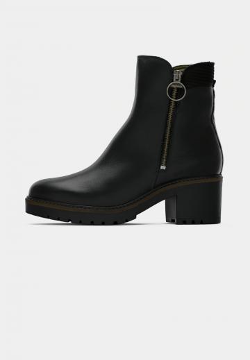 Полусапожки на платформе