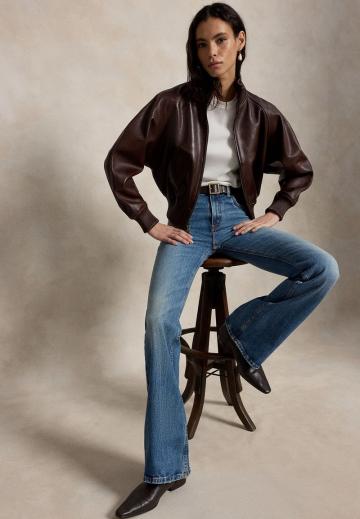 Клешеные джинсы