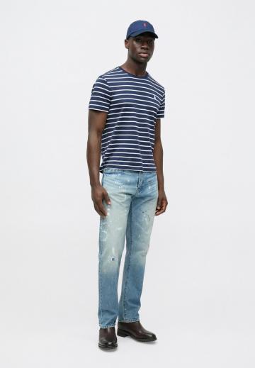 Узкие джинсы