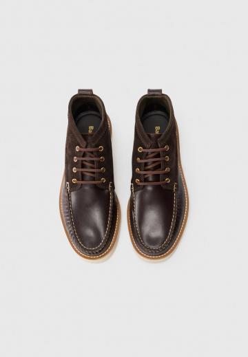Ботинки на шнуровке