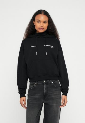 Пуловер с капюшоном