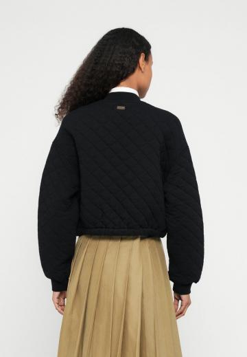 Короткая куртка