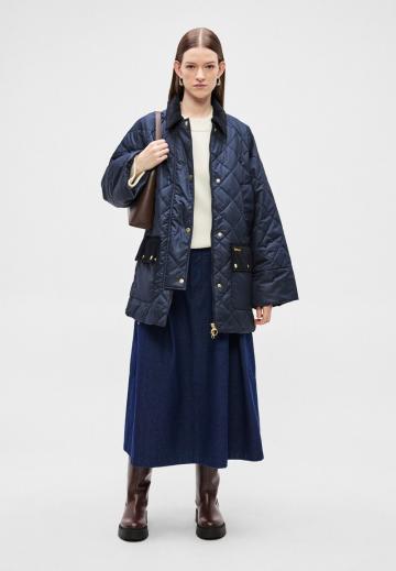 Юбка с накладными карманами