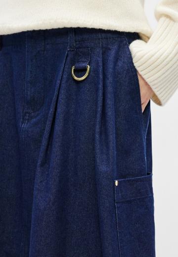 Юбка с накладными карманами