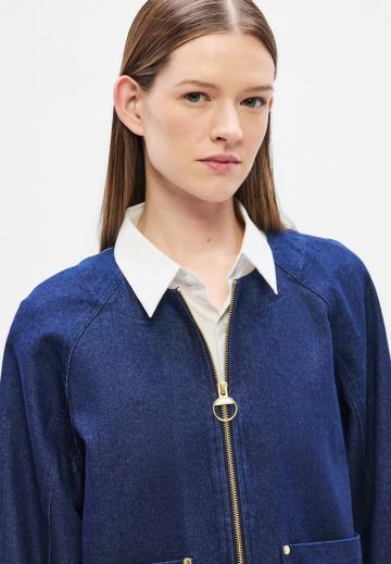 Джинсовая куртка