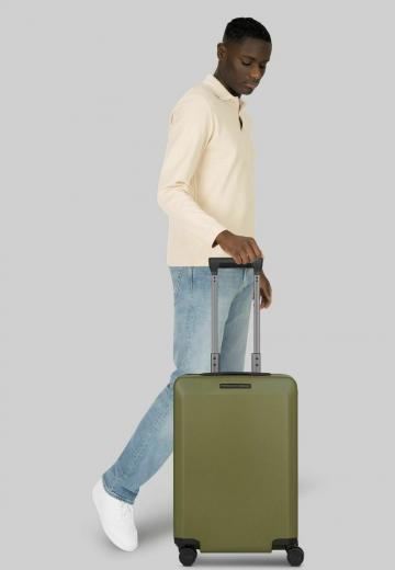 Чемодан на колесах