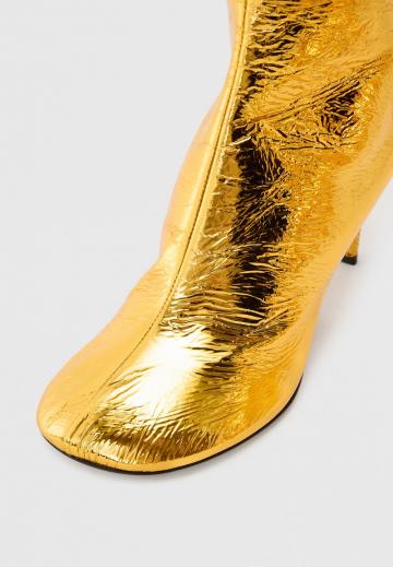 Высокие сапоги