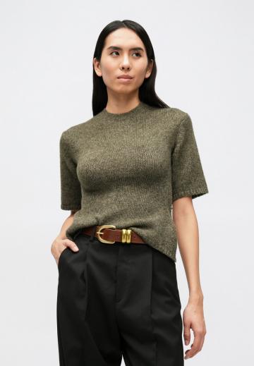 Пуловер с коротким рукавом