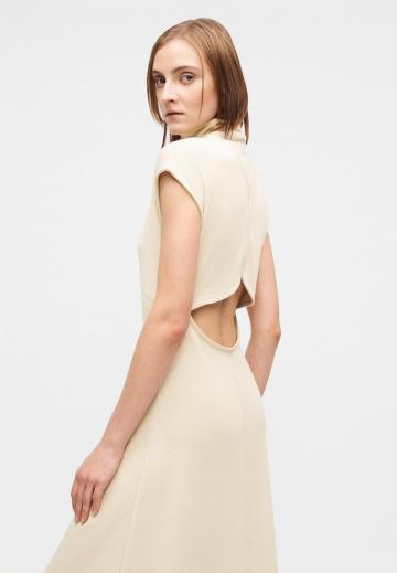 Вязаное платье