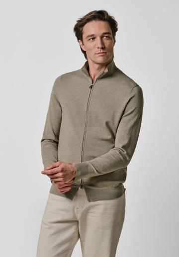 Вязаная кофта