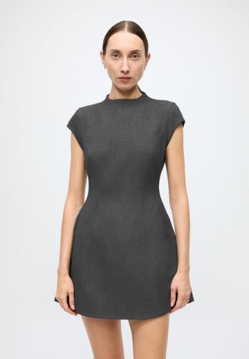 Короткое платье