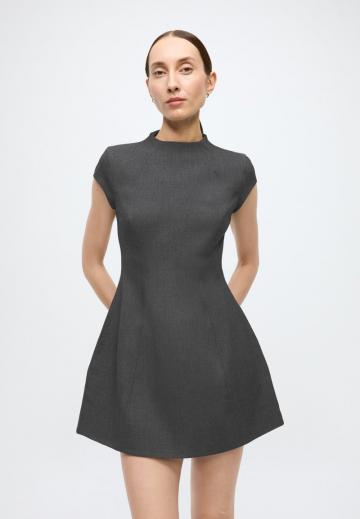 Короткое платье