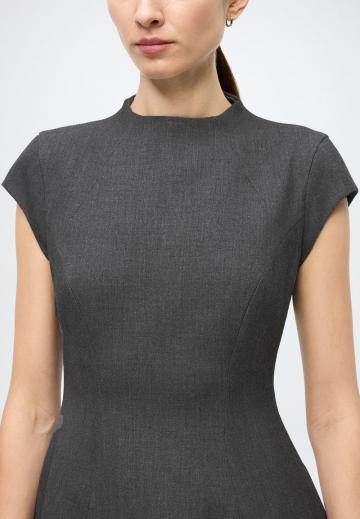 Короткое платье