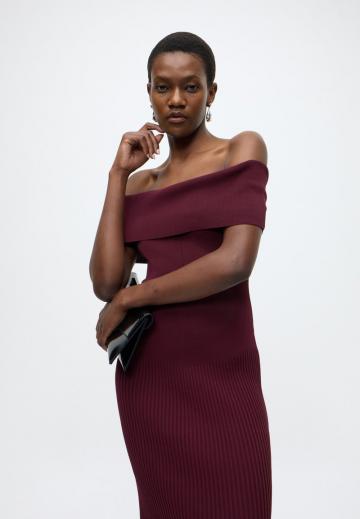 Вязаное платье