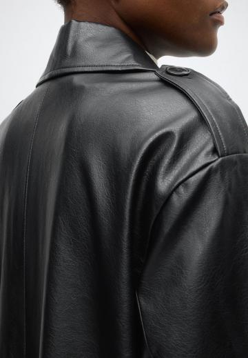 Пальто из искусственной кожи