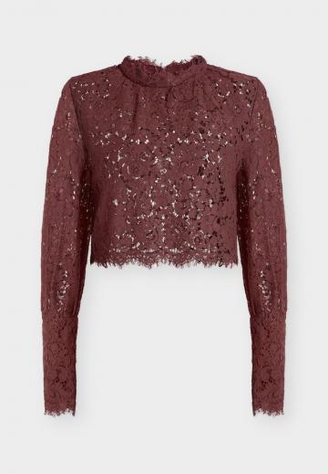Кружевная блузка