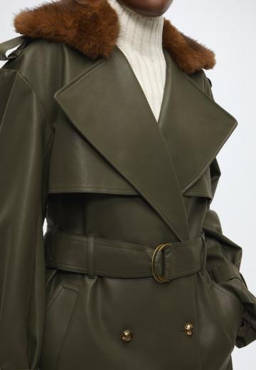 Пальто из искусственной кожи