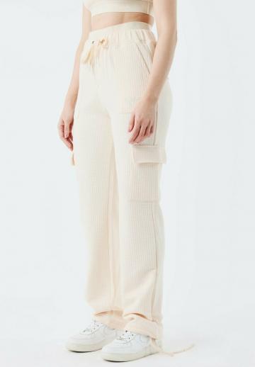 Брюки с накладными карманами