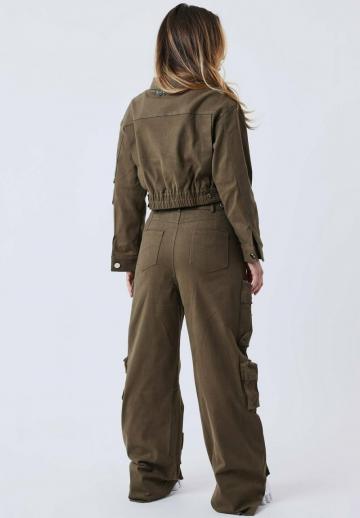 Брюки с накладными карманами